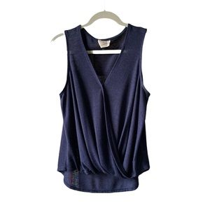 Universal Threads v-neck tank